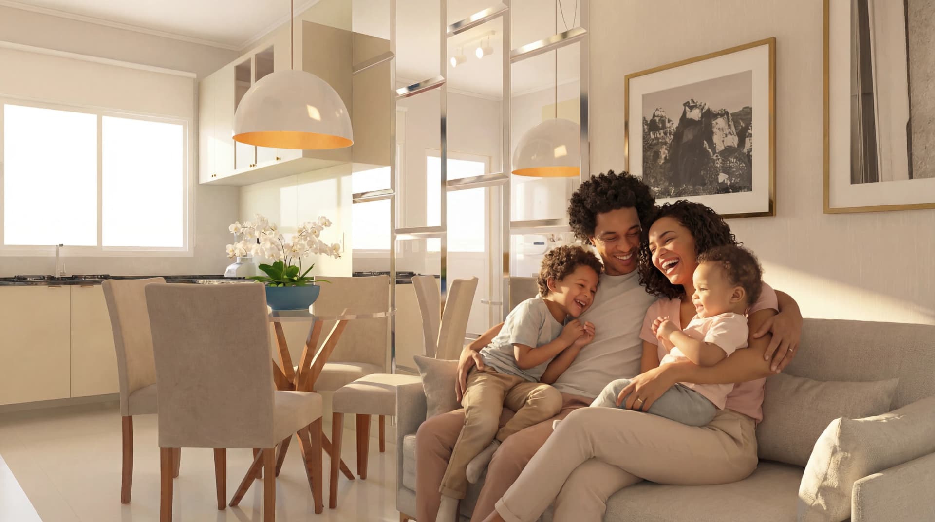 Família feliz com a chave da casa própria